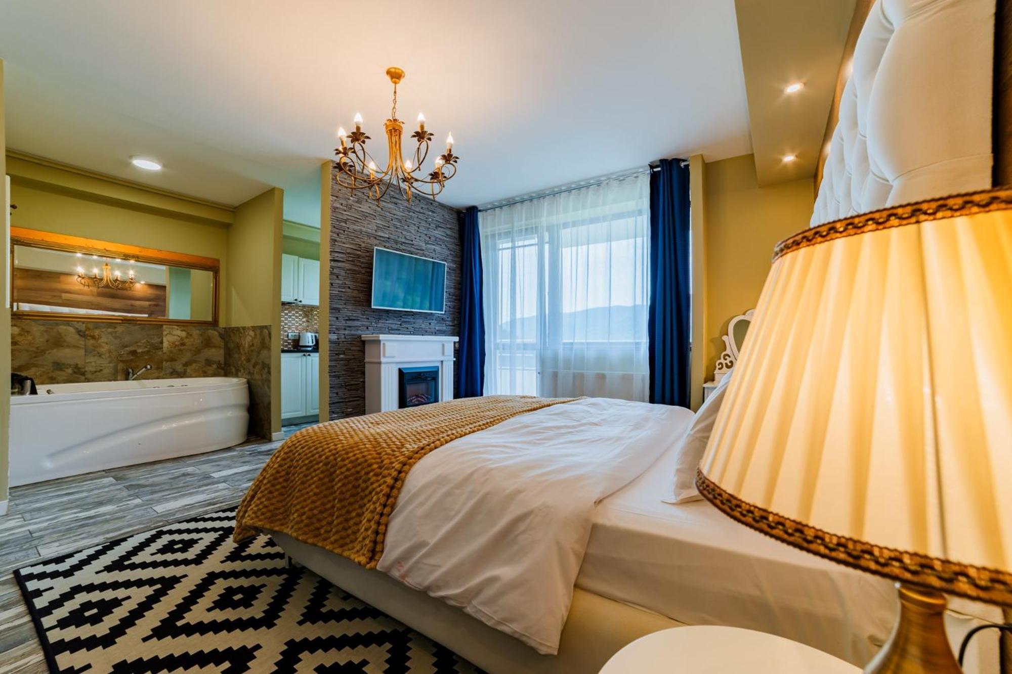Romantic Jacuzzi Chic Apartment Синая Экстерьер фото